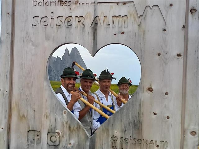Foto per Suonatori di corno alpino alla malga Tschötsch