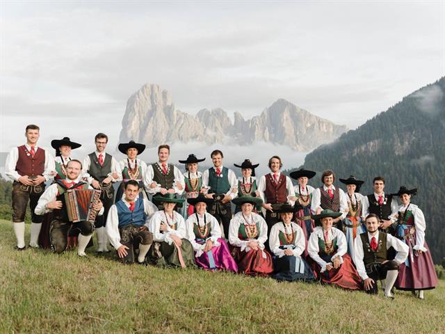 Foto per Esibizione del gruppo di danza folkloristica di Ortisei